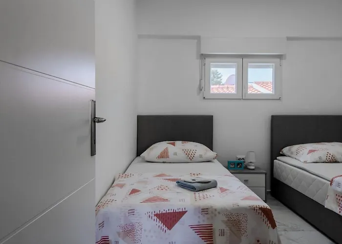 Kristija 2 By Interhome Apartman